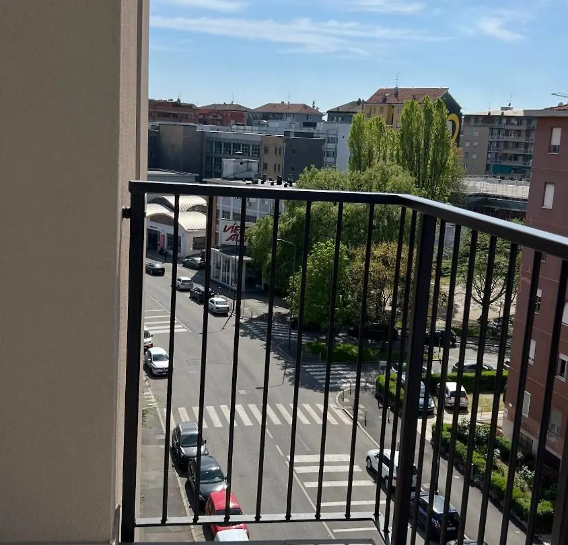 Rafael Milano - 10 Min From Linate Airport, Centrale Fs, Ospedale San Raffaele Apartamento