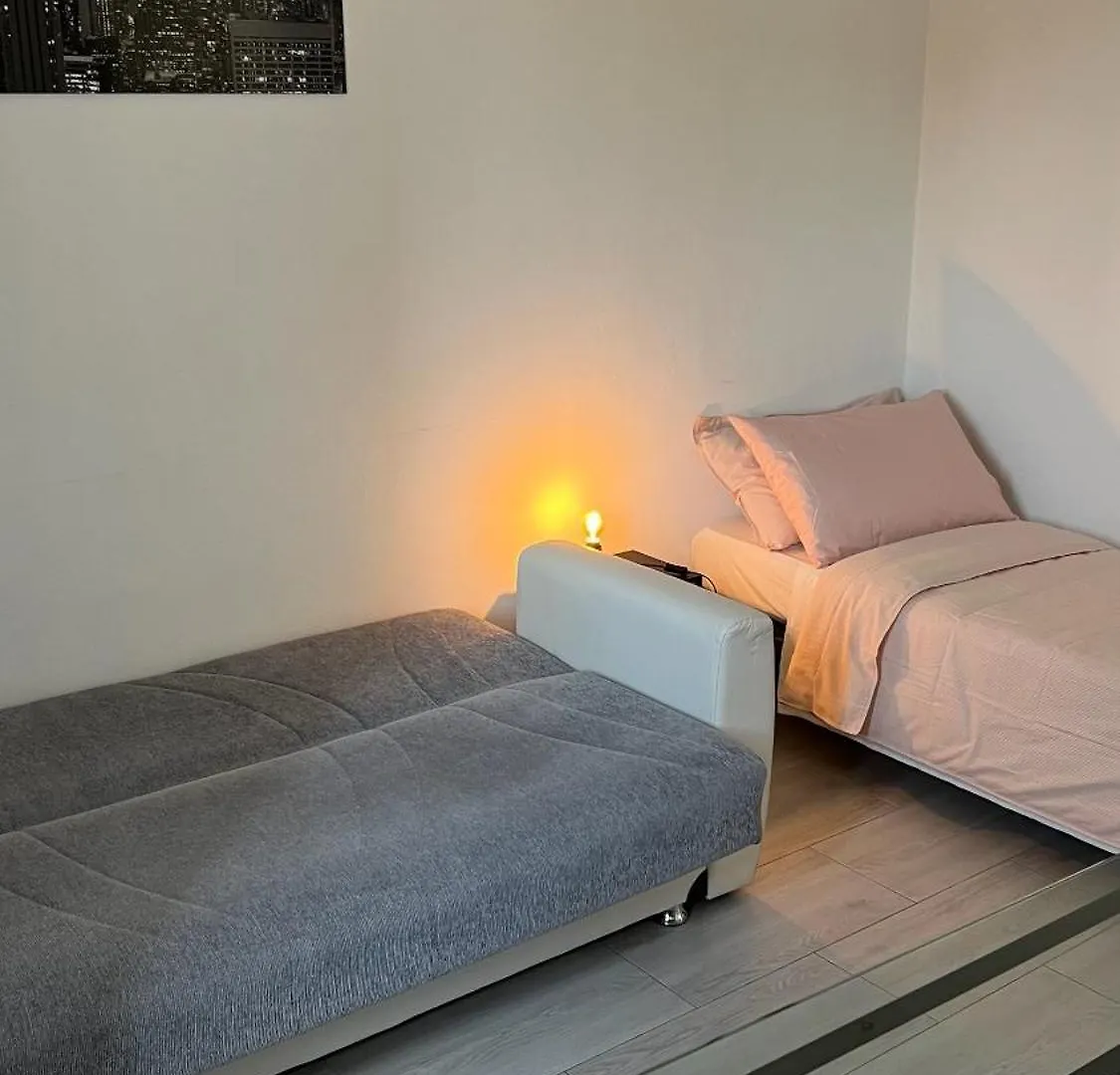 Rafael Milano - 10 Min From Linate Airport, Centrale Fs, Ospedale San Raffaele Apartment